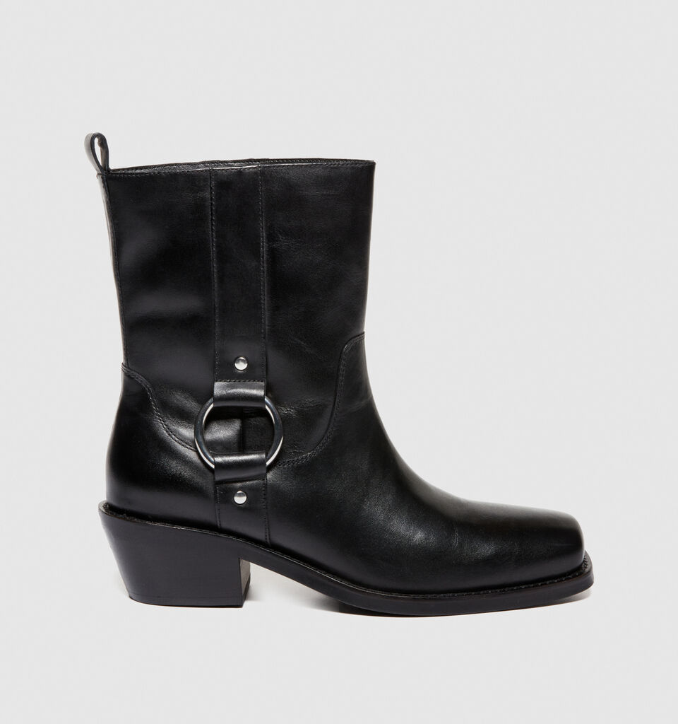 Ankle boots with metal ring - women's boots and ankle boots - Black | Sisley image number 5